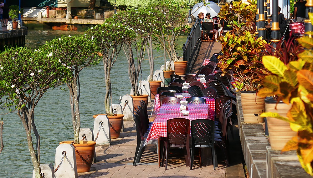 Restaurants entlang des Malacca Rivers © Asien-Lifestyle.de by Nathalie Gütermann